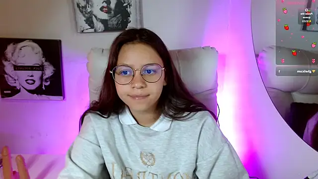 SamanthaRoldaan online show from September 17, 5:00 pm