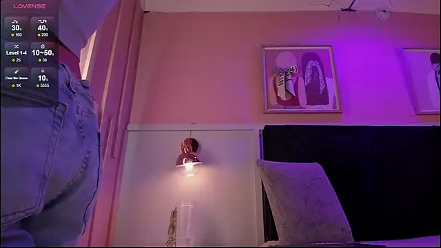 chloe watson  online show from February 26, 8:08 pm