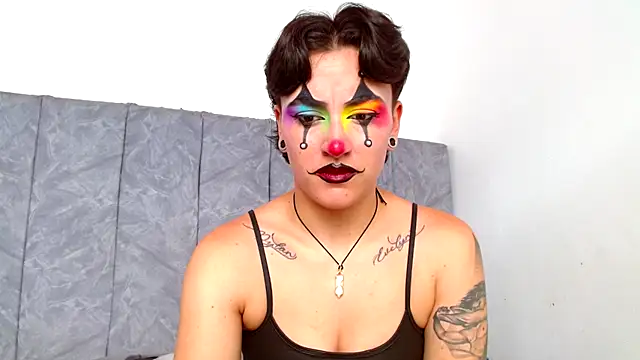 linda 33 online show from October 7, 7:51 pm