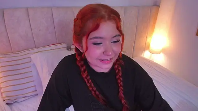 Atenea cuteee online show from February 3, 6:22 am