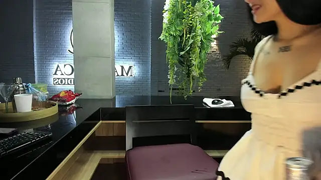 AnneDixie online show from March 8, 3:10 am