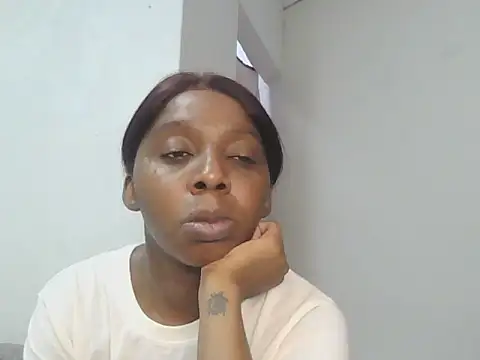 Sexxybella27 online show from September 15, 10:28 pm