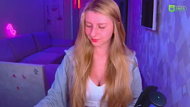 AmaliaQueen online show from November 7, 2:00 pm