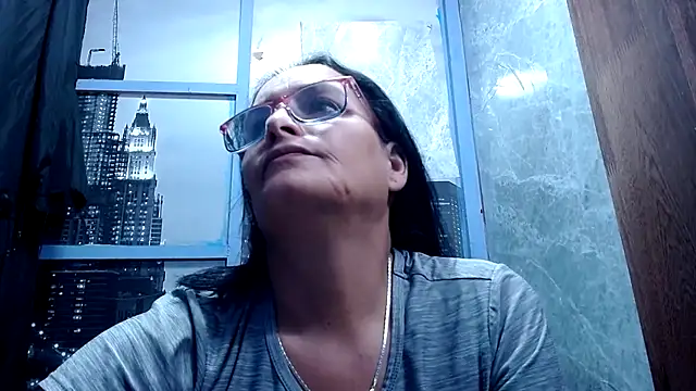 Nastylatinaxxx online show from April 13, 1:34 pm