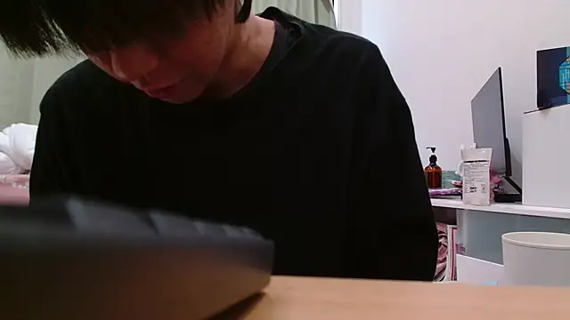 POCARI SWEAT online show from April 7, 2:24 am