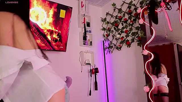 Alaia Asuka online show from September 29, 1:22 am