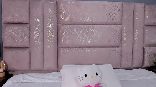 I Am Anniee online show from October 10, 12:43 pm