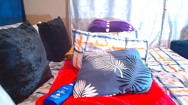 BERNINIBLUSHX89 online show from October 21, 10:36 pm