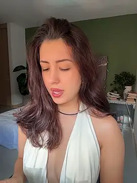 EmaSaenz online show from July 21, 9:59 pm