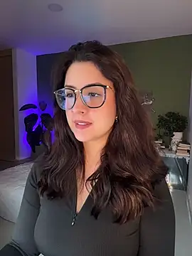 EmaSaenz online show from July 8, 10:01 pm
