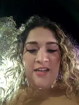 Sara smiiith211 online show from September 21, 2:32 am