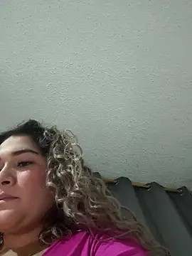 Sara smiiith211 online show from April 5, 1:15 am