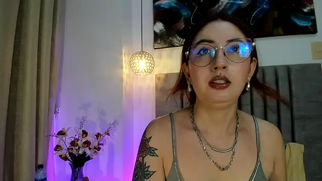 Emilywatsonn online show from October 22, 12:37 am