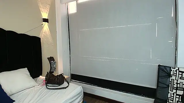 Ambarross online show from October 18, 7:15 pm