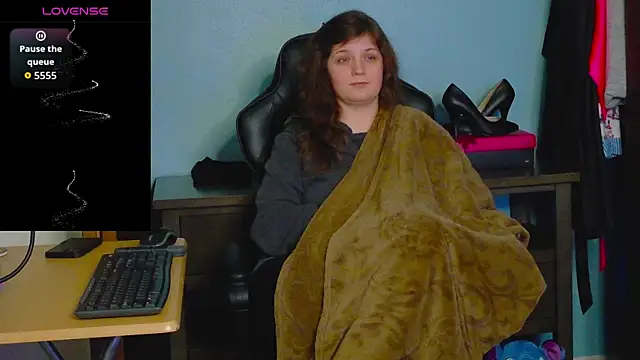 TreeJeanne online show from December 19, 8:45 pm