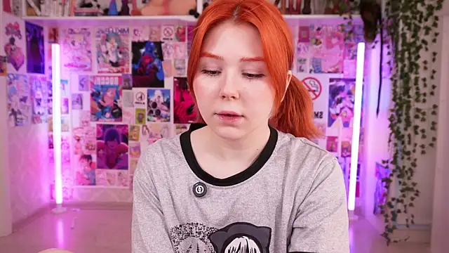 hannah lourens online show from April 15, 11:11 am