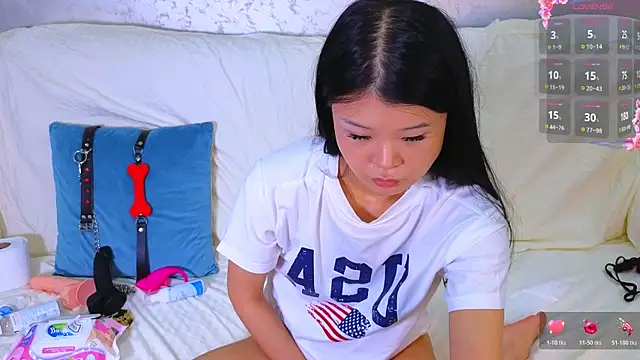 Tina Kim  online show from July 28, 2:13 pm