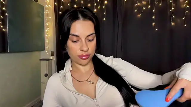 MariaValverdeee online show from April 19, 6:10 pm