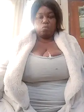 MATUREBUSSTY online show from October 7, 4:17 am