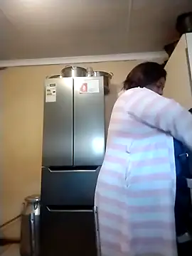 MATUREBUSSTY online show from October 3, 5:23 am