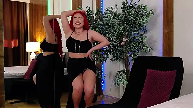 EmyHilton online show from April 7, 5:42 am