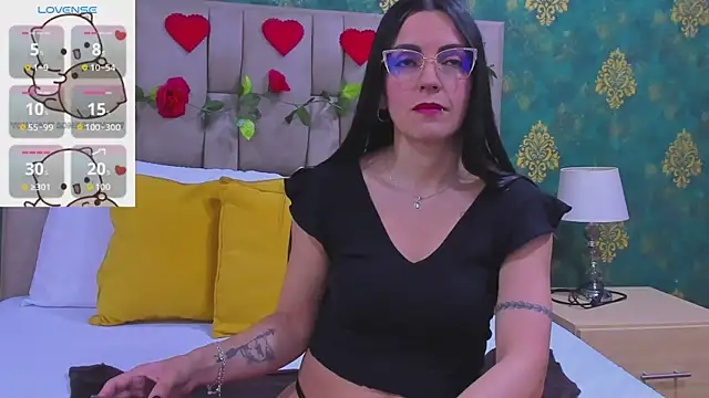 SuzanSmithh online show from October 8, 11:25 am