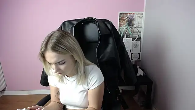 viktoria lovely online show from October 10, 10:31 am