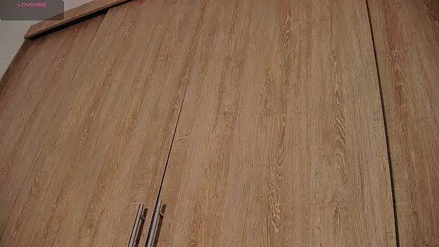 aidaadams online show from December 15, 11:15 am