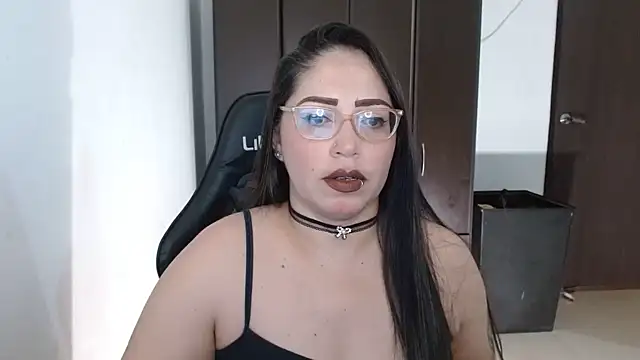 natashasmithe online show from September 28, 7:52 pm