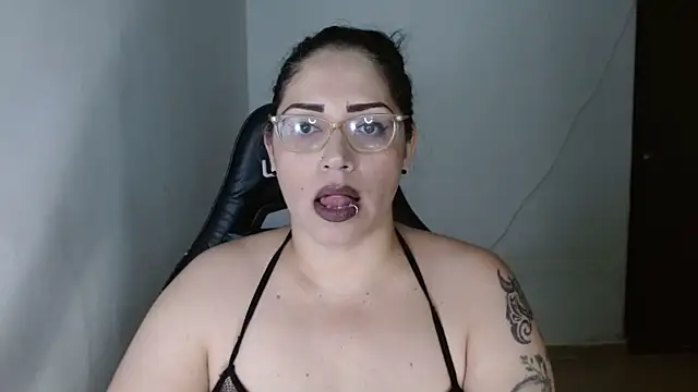 natashasmithe online show from March 3, 1:22 am