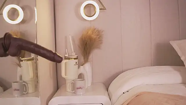 Abby-me online show from March 10, 1:04 pm