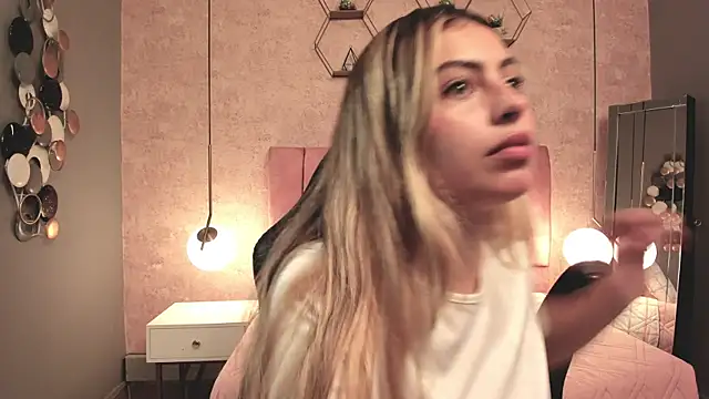 magic fernanda online show from October 4, 9:52 pm