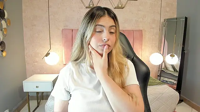 magic fernanda online show from October 22, 9:09 pm