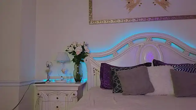 Real Tini online show from September 19, 11:53 am