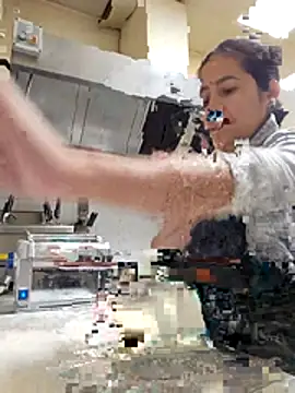 Erza-Scarlett online show from January 18, 2:35 pm