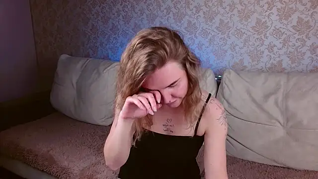 MollyLi1 online show from February 11, 3:24 pm