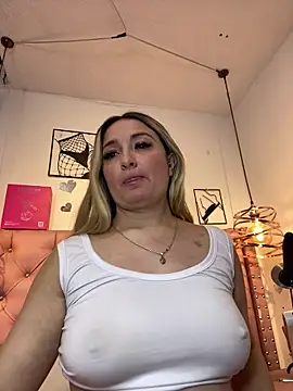 antonella87 online show from March 25, 9:50 pm