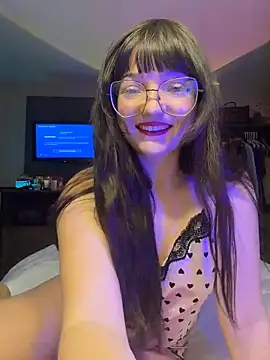 urpuppymoon online show from March 21, 1:43 am