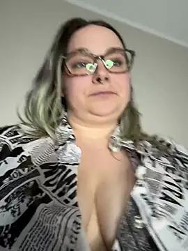 kitten0760 online show from June 23, 9:57 pm