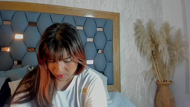 yayi derek online show from October 17, 11:35 am