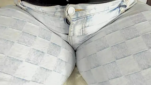 bigmom69  online show from October 17, 2:09 pm