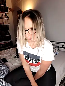 Jade Emeraud online show from February 14, 8:22 pm