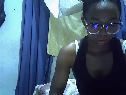 ElianeHot online show from March 30, 5:45 pm