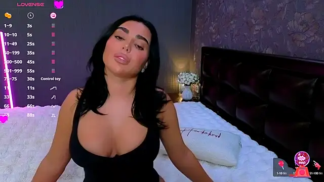 babyleilaa online show from October 9, 6:01 pm