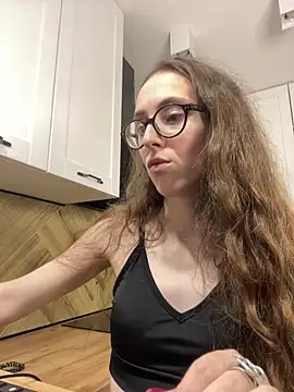 MartiniiSelenna online show from September 24, 7:40 am