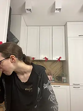 MartiniiSelenna online show from February 1, 6:45 am