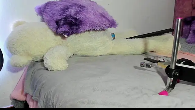 ladyrd1 online show from September 26, 1:31 pm