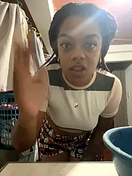 ladyrd1 online show from October 21, 8:07 am