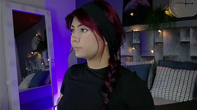 alaia-rogers online show from October 6, 11:38 am