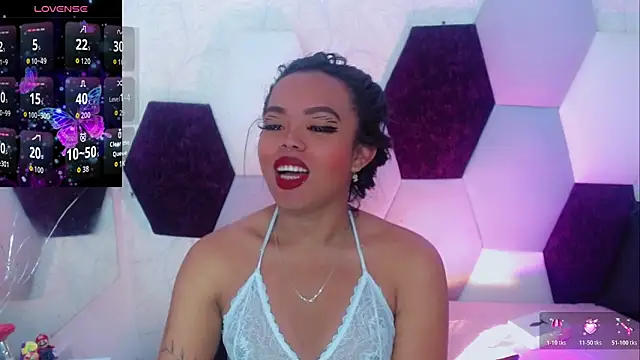 KayleighDreams  online show from February 8, 2:15 am